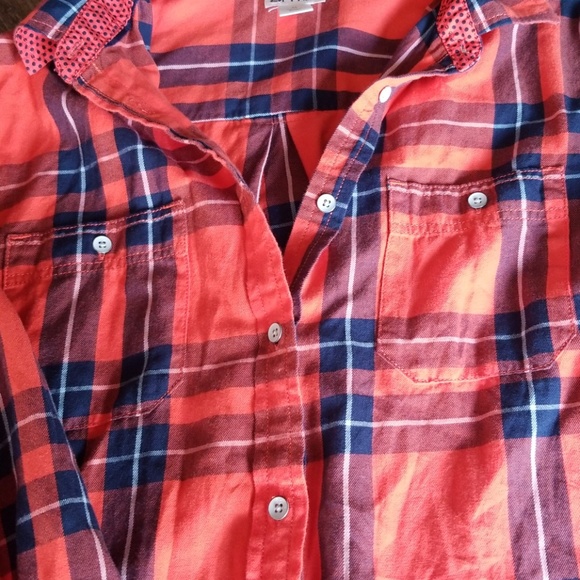 Long sleeved button up - Picture 2 of 3